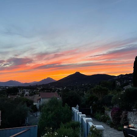 Appartamento Les Trèfles Hyères Esterno foto